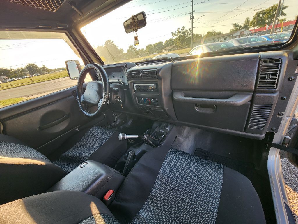 2000 Jeep Wrangler Image 14