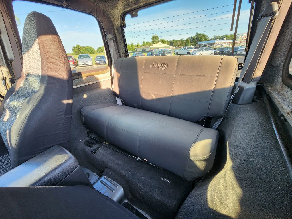 2000 Jeep Wrangler Image 17