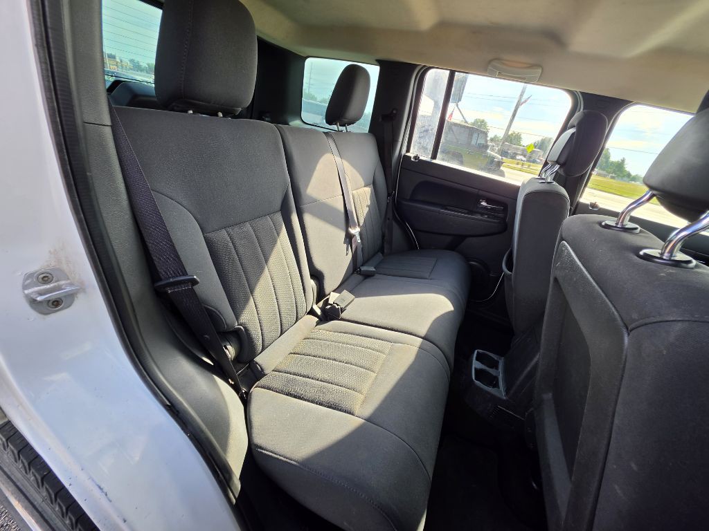 2012 Jeep Liberty Image 16
