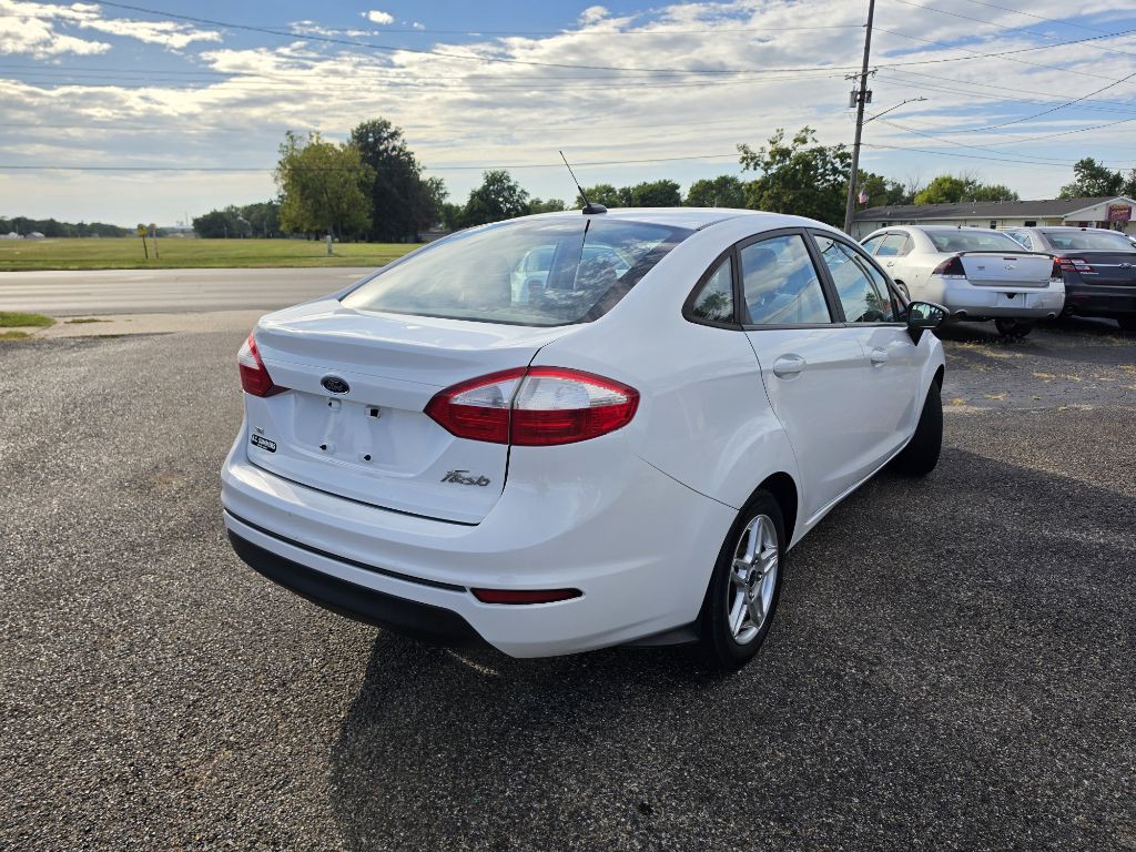 2017 Ford Fiesta Image 5
