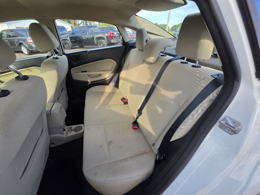 2017 Ford Fiesta Image 15