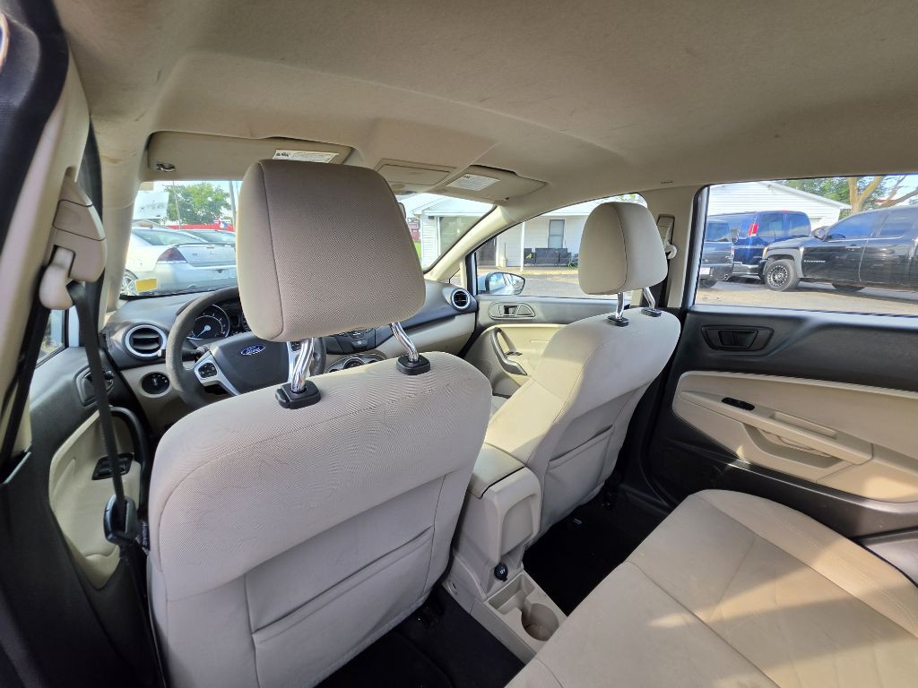 2017 Ford Fiesta Image 18