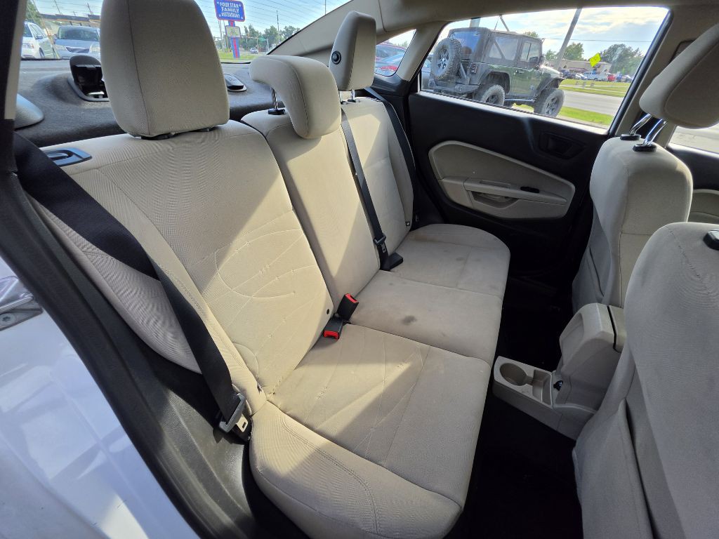 2017 Ford Fiesta Image 20