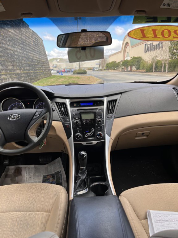 2011 Hyundai Sonata Image 3