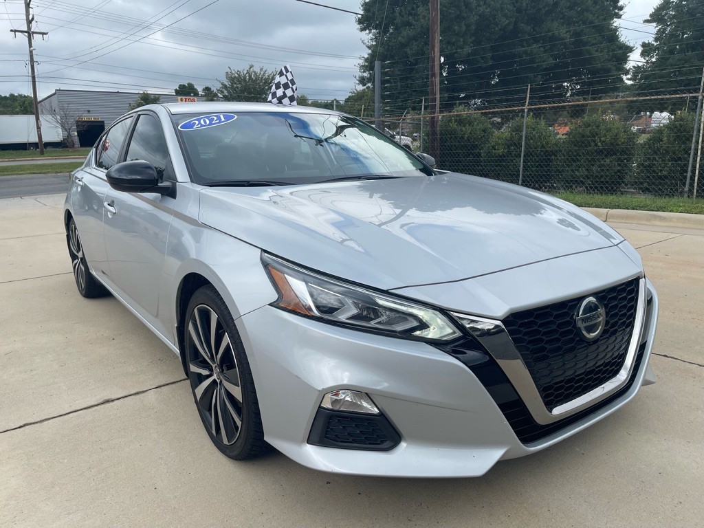 2021 Nissan Altima Image 1