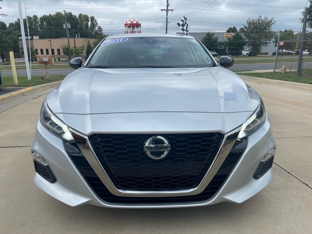 2021 Nissan Altima Image 3