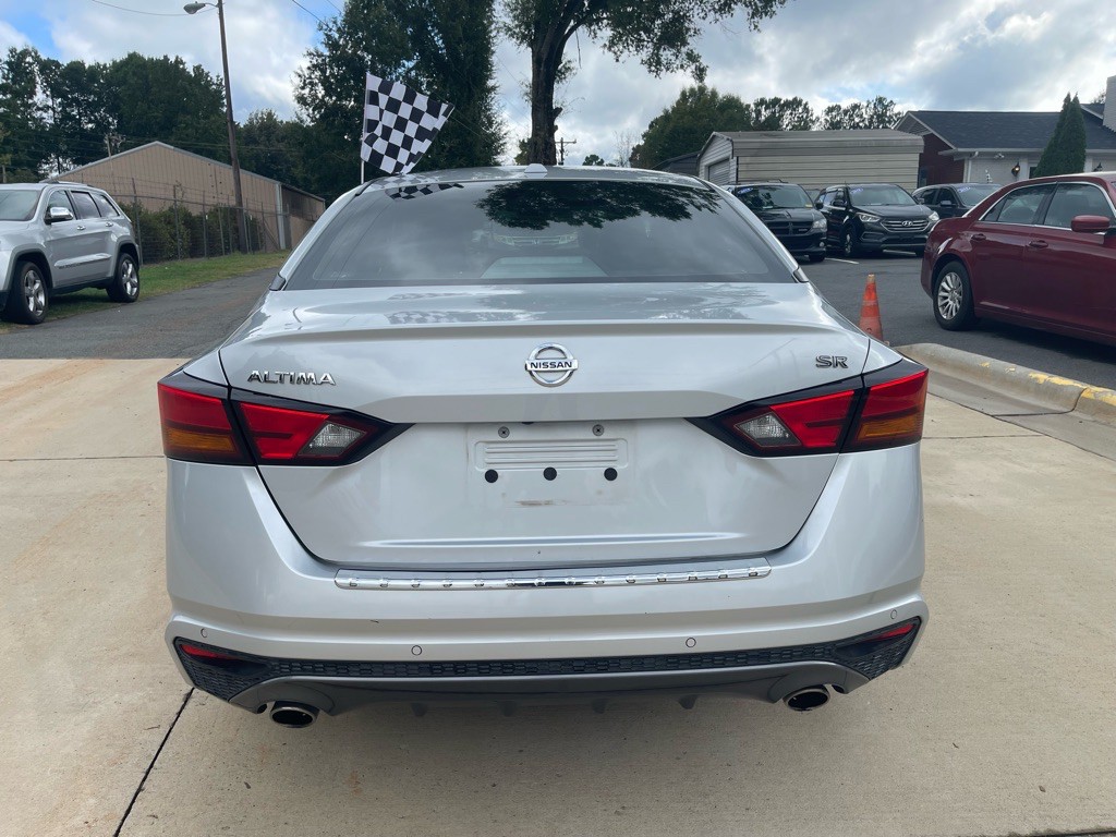 2021 Nissan Altima Image 5