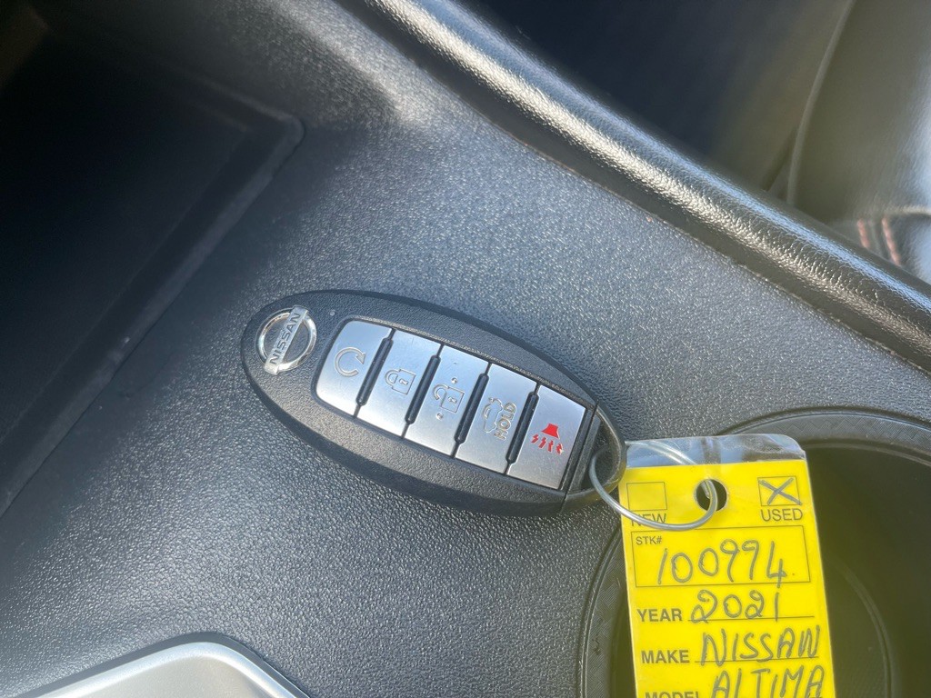 2021 Nissan Altima Image 25