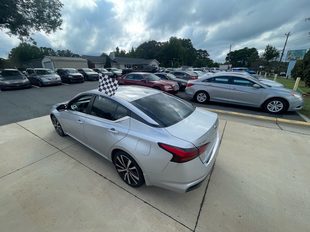 2021 Nissan Altima Image 26