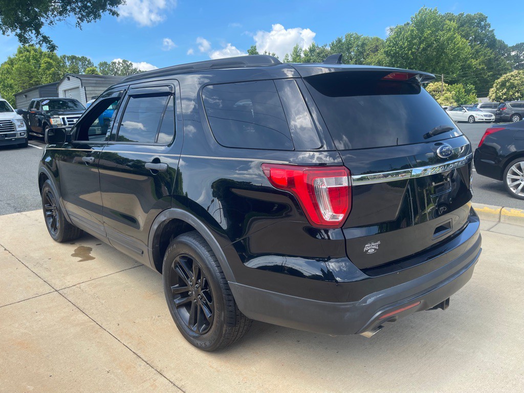 2017 Ford Explorer Image 4