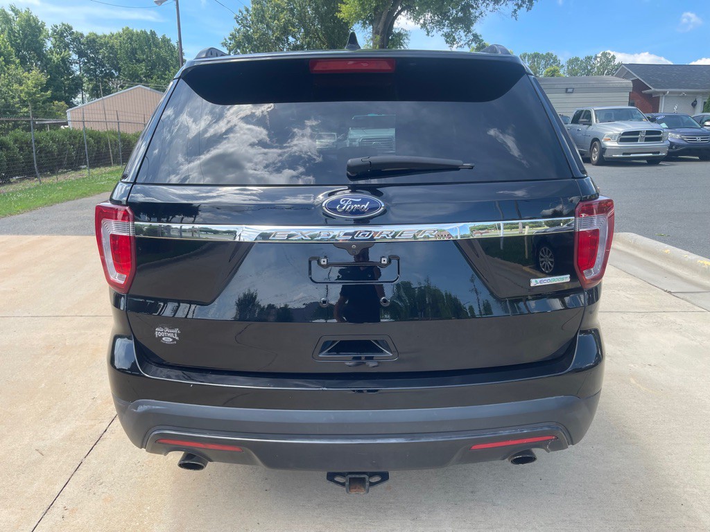 2017 Ford Explorer Image 5
