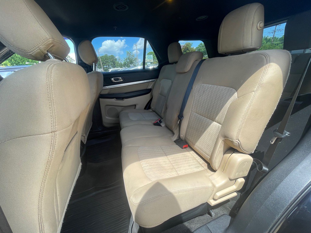 2017 Ford Explorer Image 10