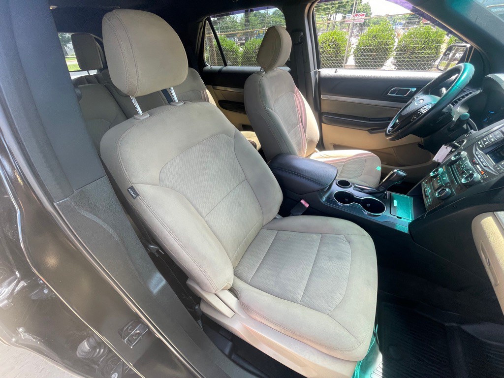 2017 Ford Explorer Image 21