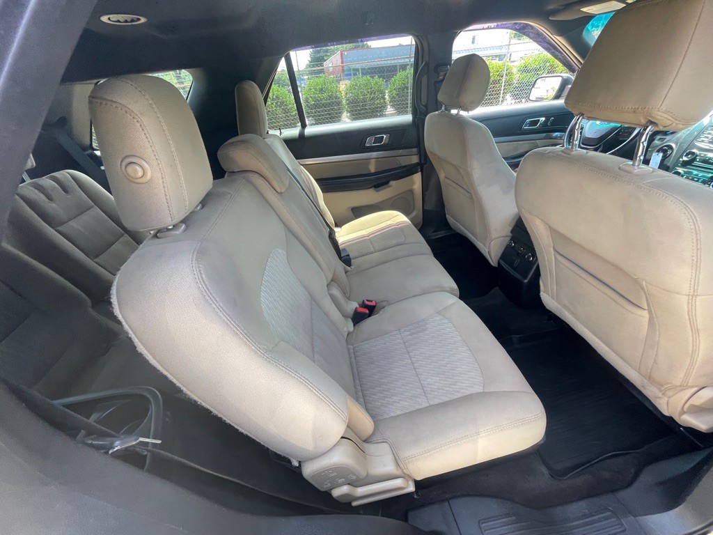 2017 Ford Explorer Image 22