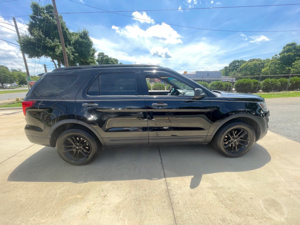 2017 Ford Explorer Image 23
