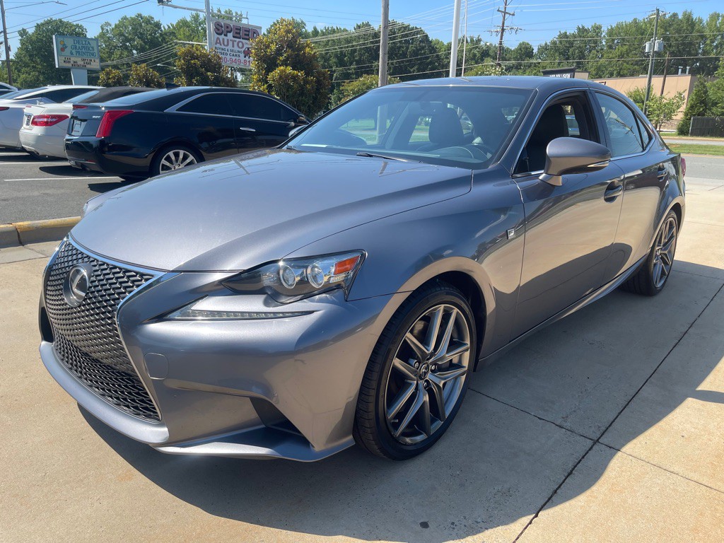 2016 Lexus IS Image 3