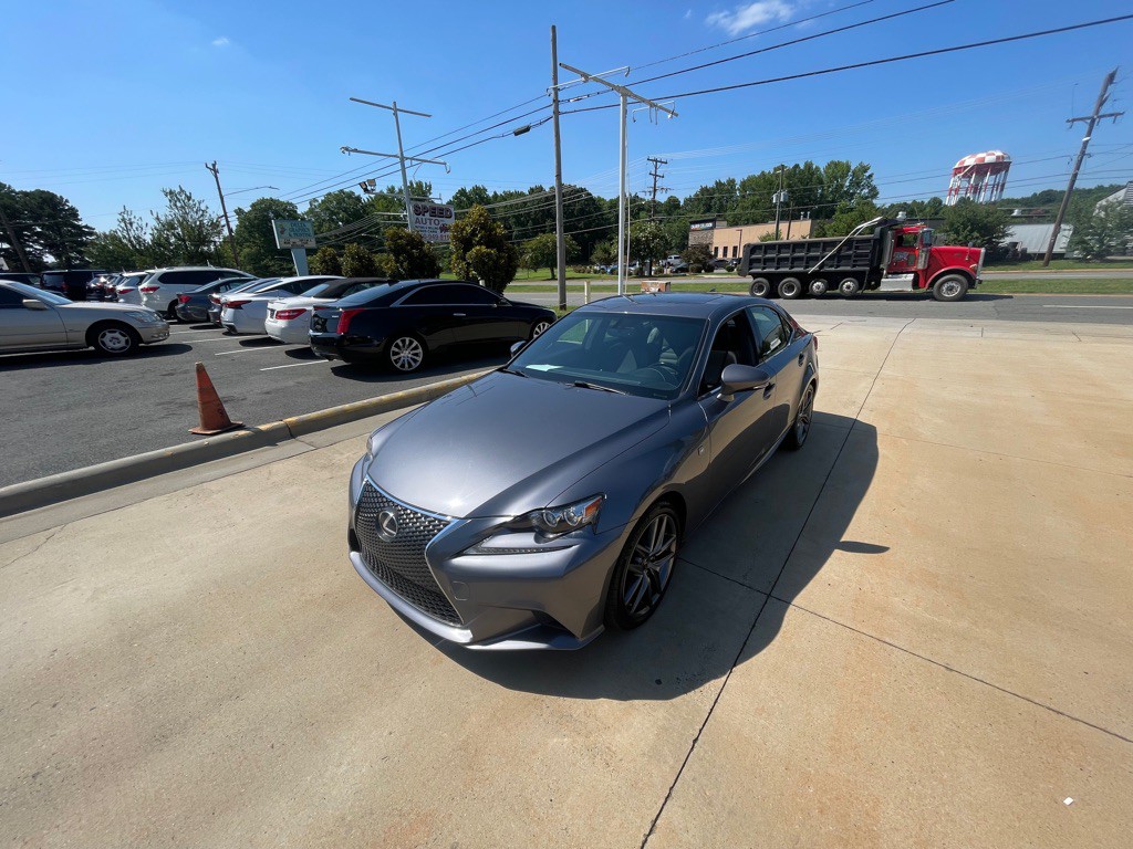 2016 Lexus IS Image 35
