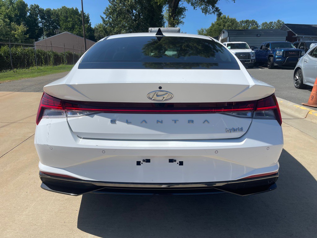 2023 Hyundai Elantra Image 5