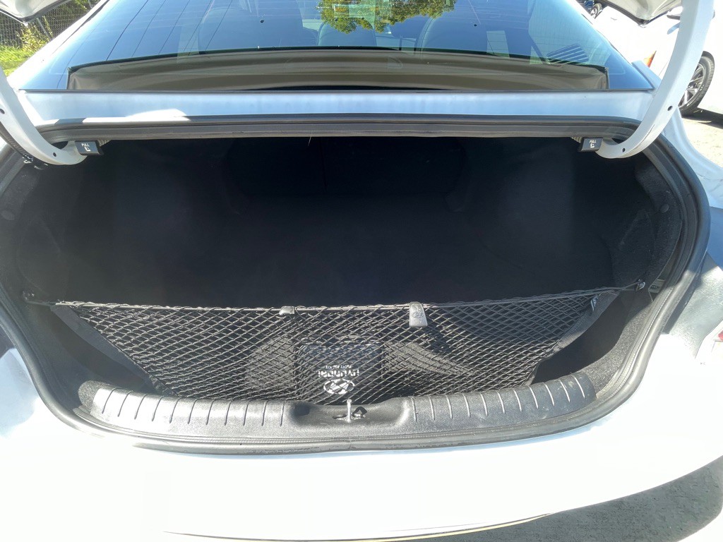 2023 Hyundai Elantra Image 8