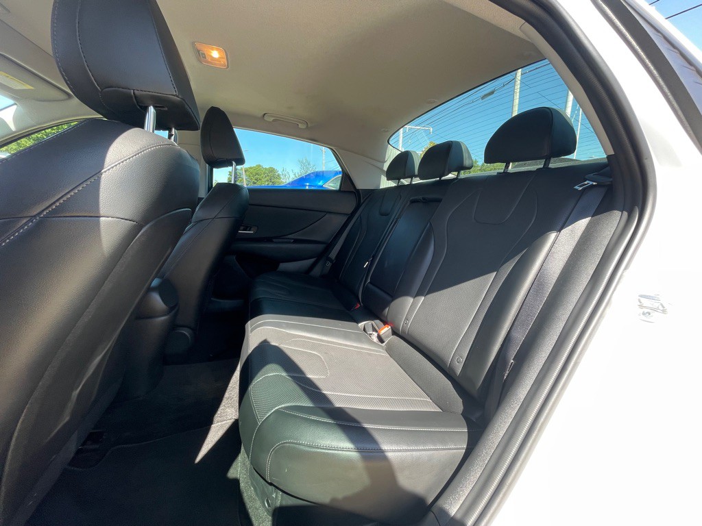 2023 Hyundai Elantra Image 10