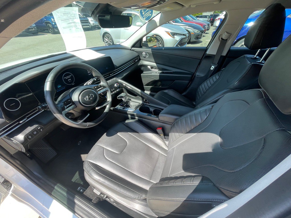 2023 Hyundai Elantra Image 12