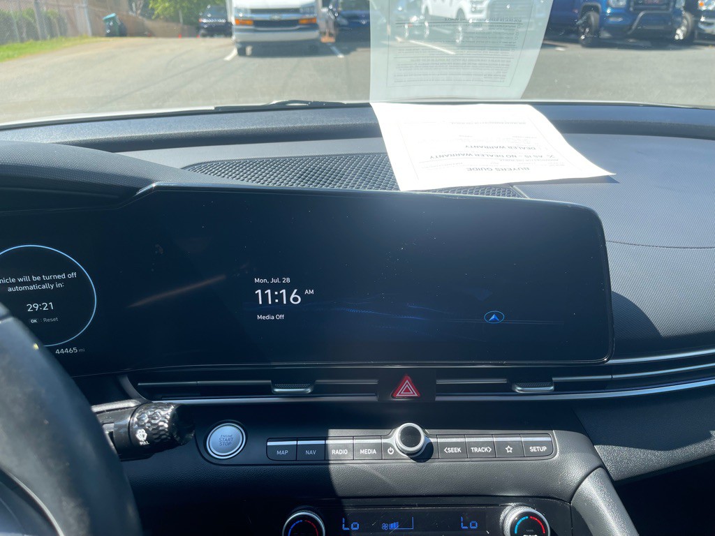 2023 Hyundai Elantra Image 15