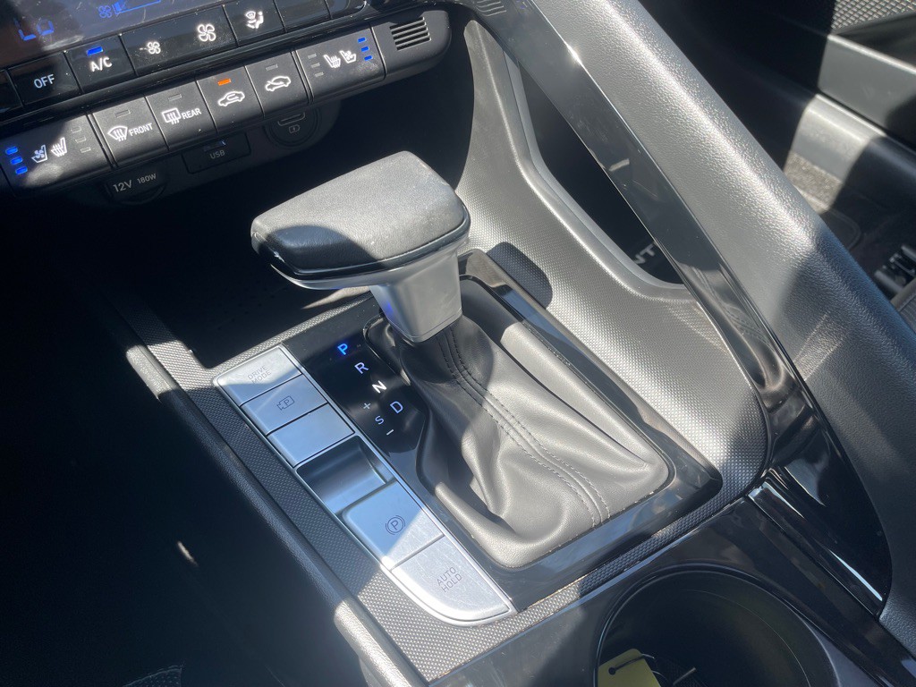 2023 Hyundai Elantra Image 17