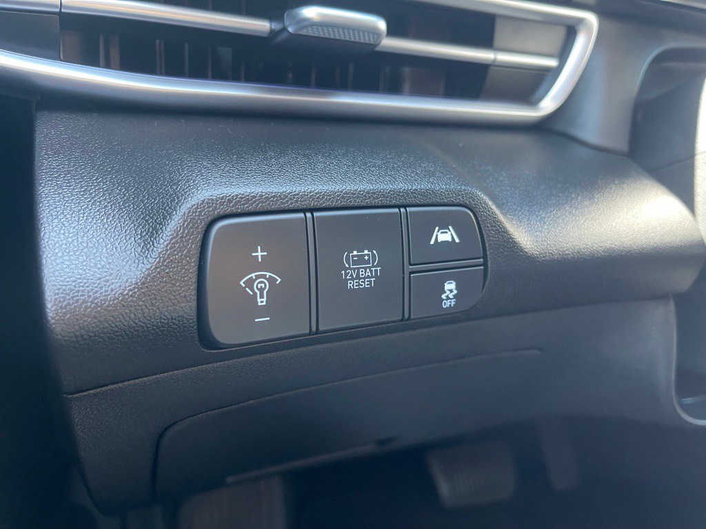 2023 Hyundai Elantra Image 19