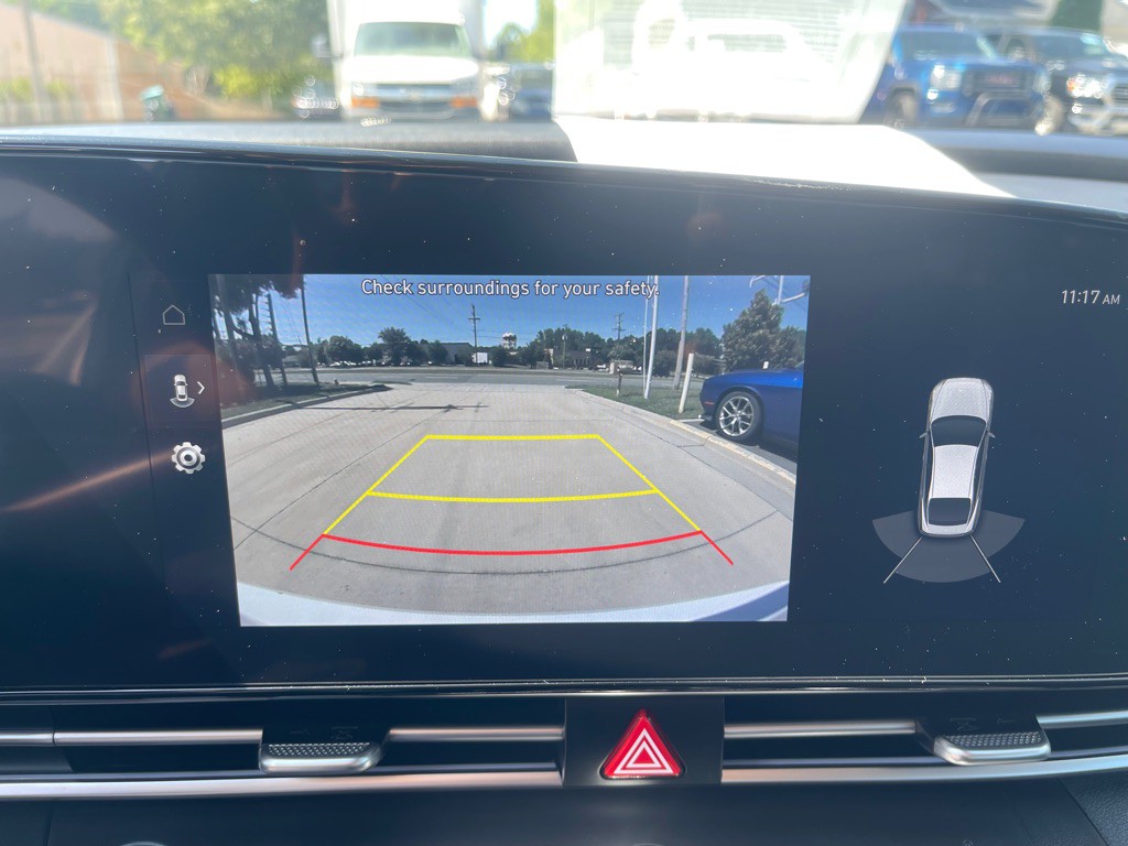 2023 Hyundai Elantra Image 22
