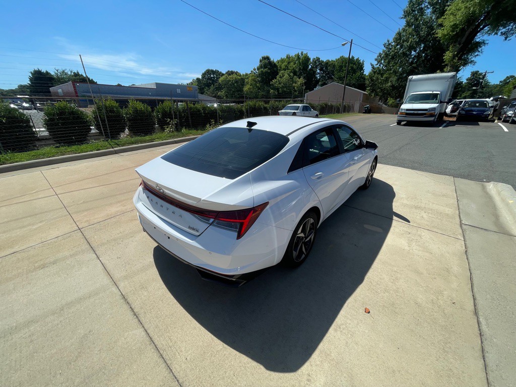 2023 Hyundai Elantra Image 24