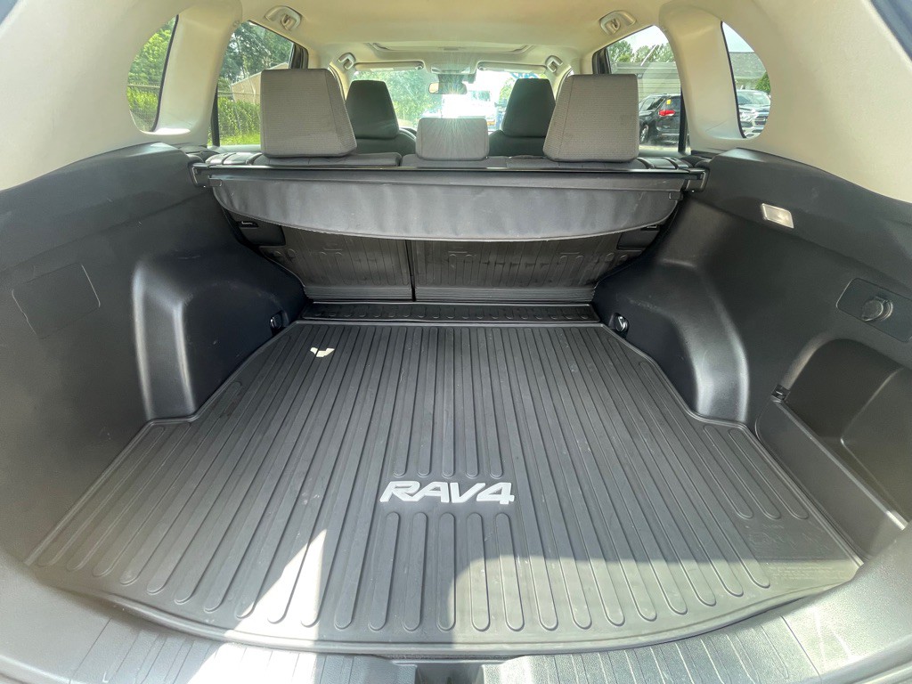 2022 Toyota Rav4 Image 8
