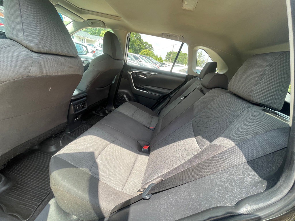 2022 Toyota Rav4 Image 10