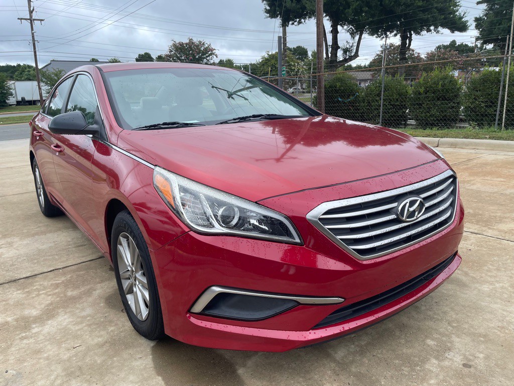 2017 Hyundai Sonata Image 1
