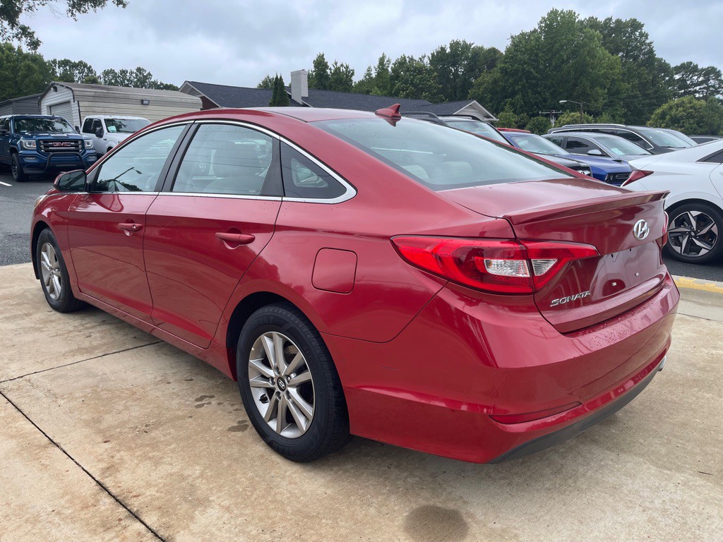 2017 Hyundai Sonata Image 4