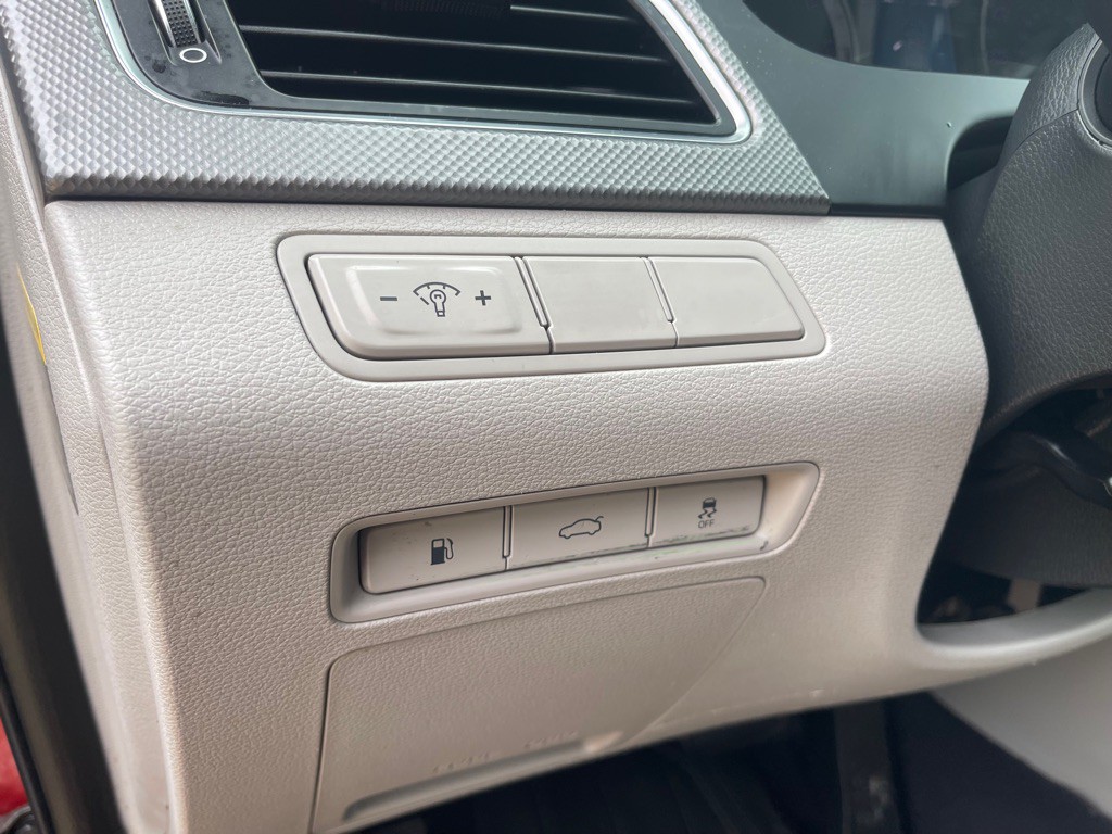 2017 Hyundai Sonata Image 11