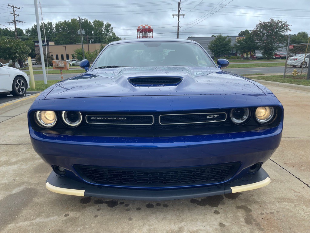 2021 Dodge Challenger Image 2