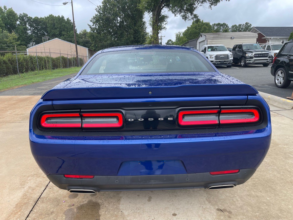 2021 Dodge Challenger Image 6