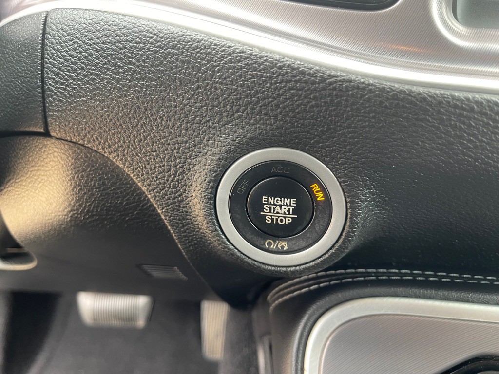 2021 Dodge Challenger Image 19