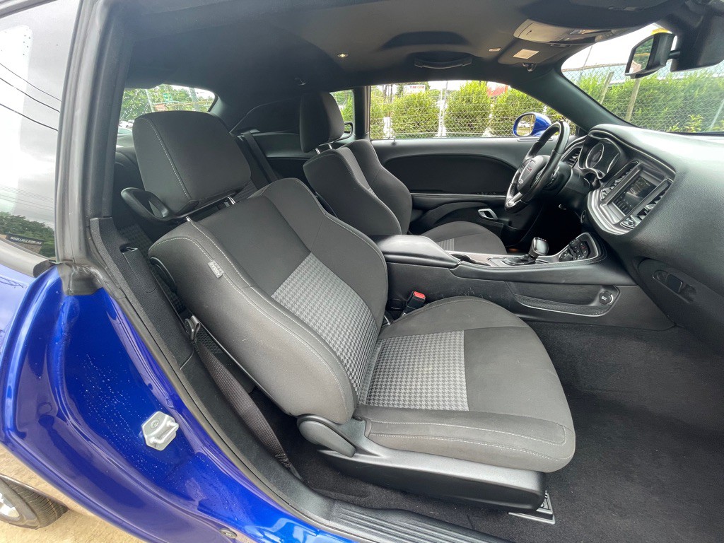 2021 Dodge Challenger Image 24