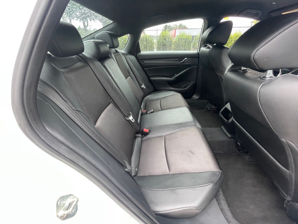 2019 Honda Accord Image 25