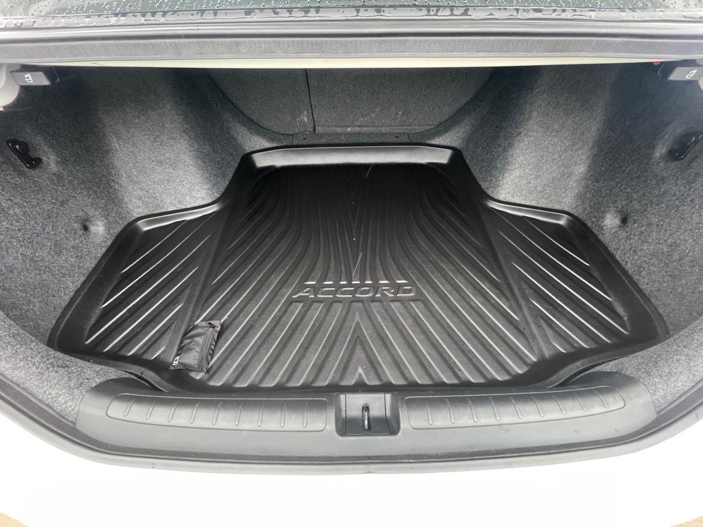 2019 Honda Accord Image 8