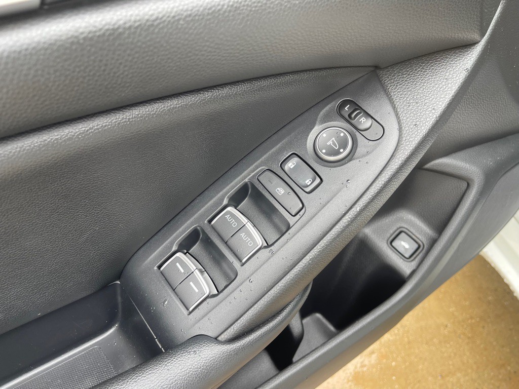 2019 Honda Accord Image 13