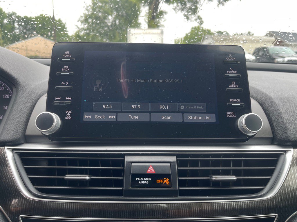 2019 Honda Accord Image 19