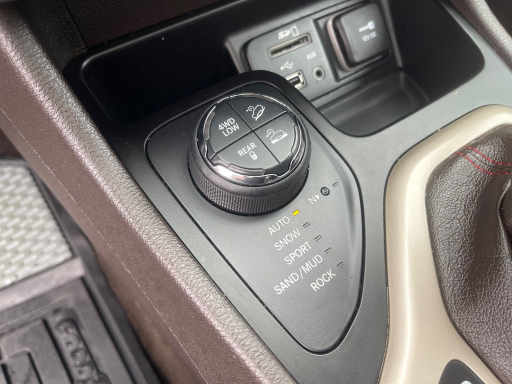 2014 Jeep Cherokee Image 25