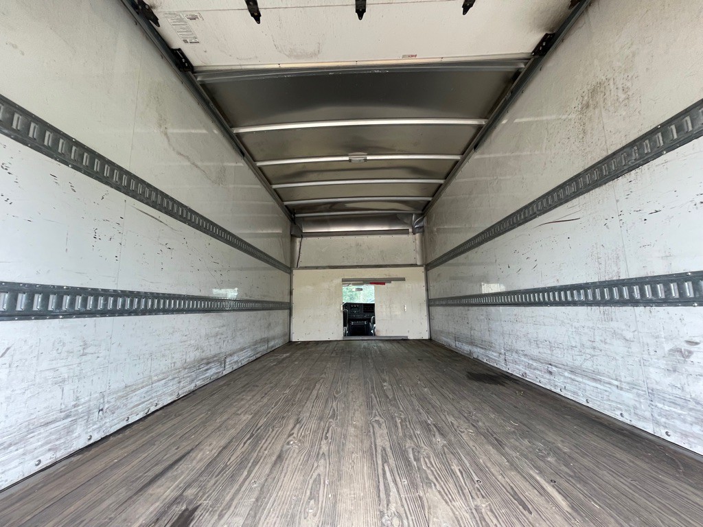 2019 Chevrolet Express Image 5