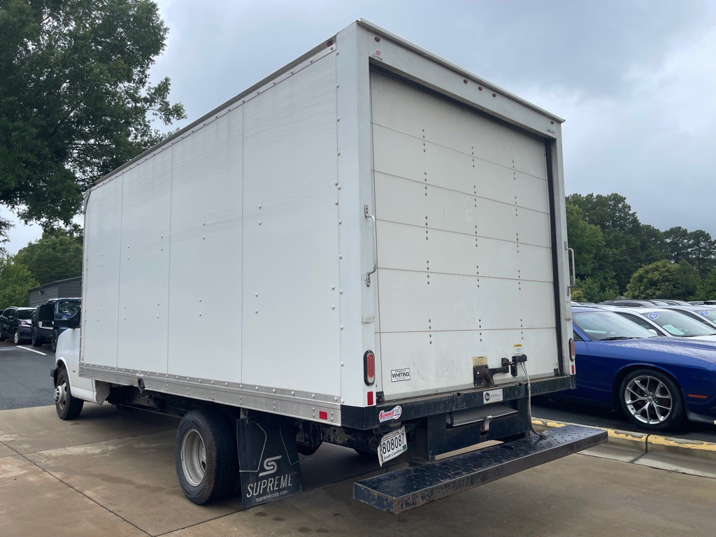 2019 Chevrolet Express Image 7