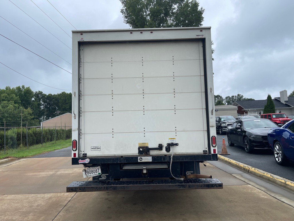 2019 Chevrolet Express Image 8