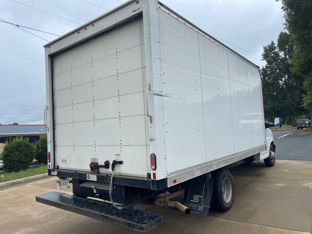 2019 Chevrolet Express Image 9