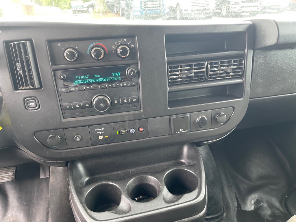 2019 Chevrolet Express Image 14