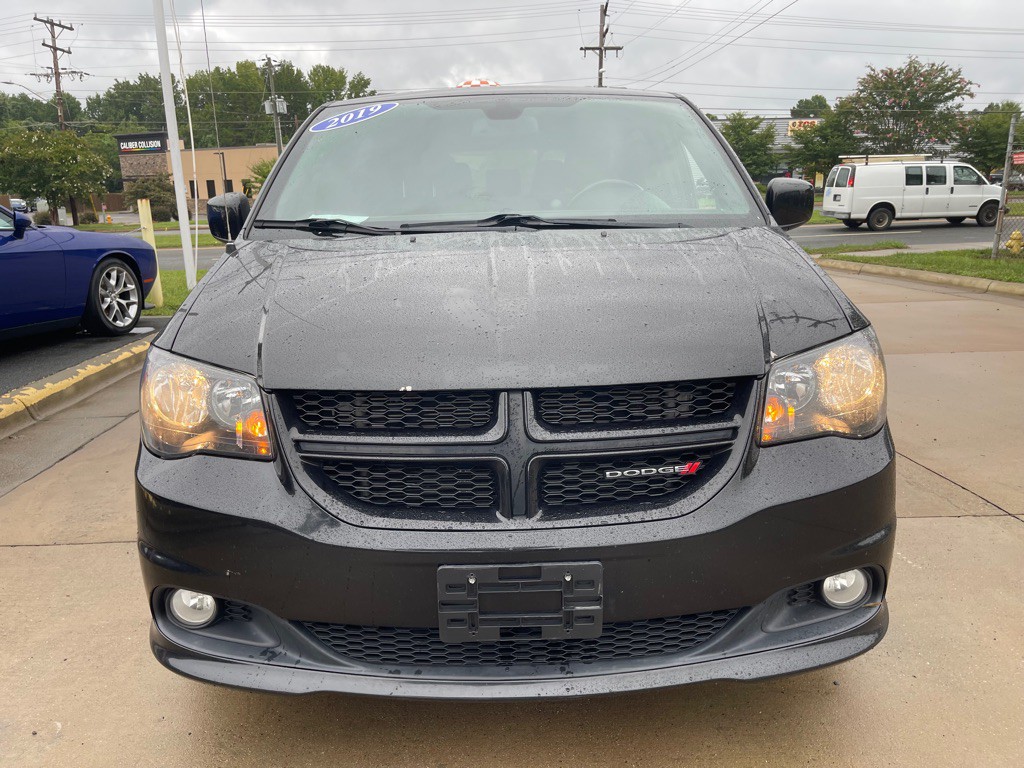 2019 Dodge Grand Caravan Image 2